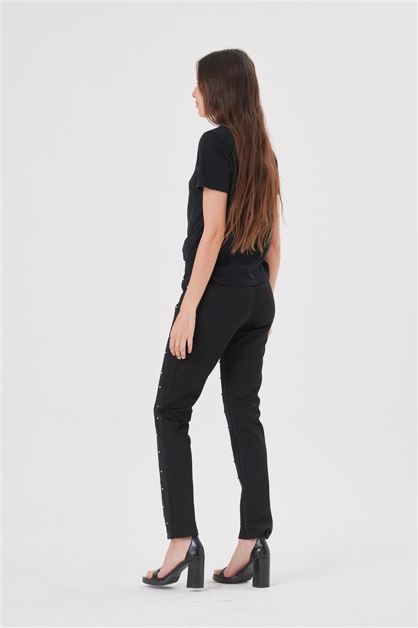 Calza Pantalon Aries Black con Tachas Color Plata GU4022