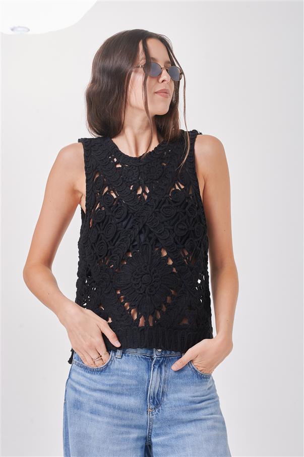 Musculosa Lace Crochet Black GUCH5052