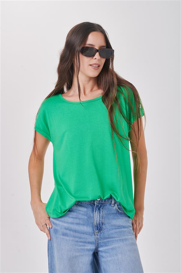 Remera Amplia Mindy Creppe con Ojalillos