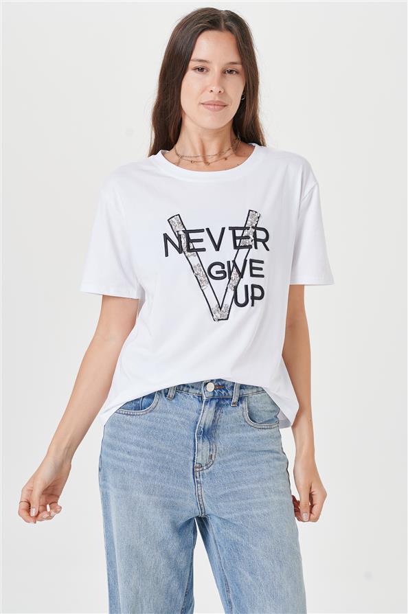 Remera Never Give Up Bordada GU2123