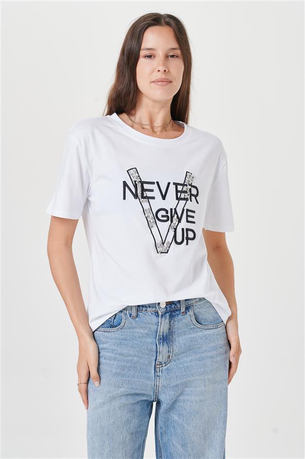 Remera Never Give Up Bordada GU2123