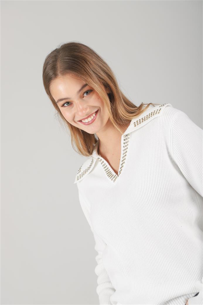 Sweater Bonjour Tipo Chomba C/ Tachas en Cuello GUL652