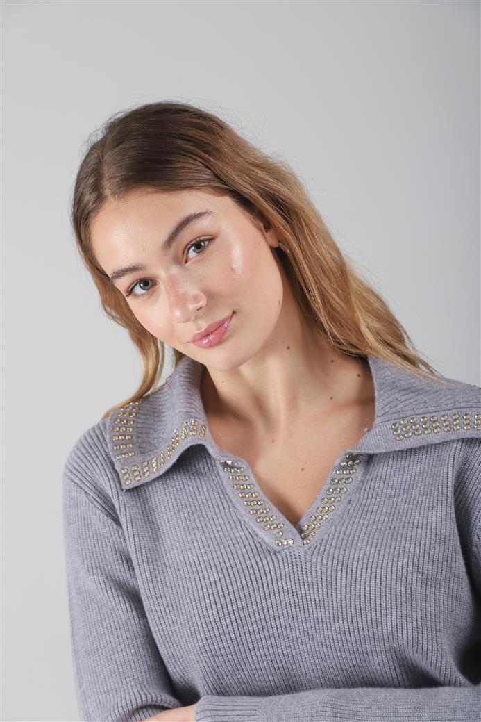 Sweater Bonjour Tipo Chomba C/ Tachas en Cuello GUL652
