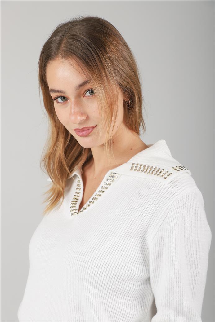 Sweater Bonjour Tipo Chomba C/ Tachas en Cuello GUL652