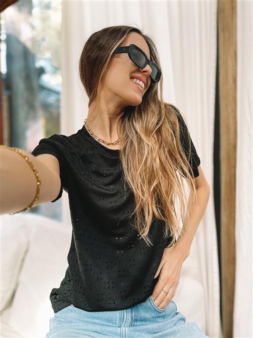 Remera Narita